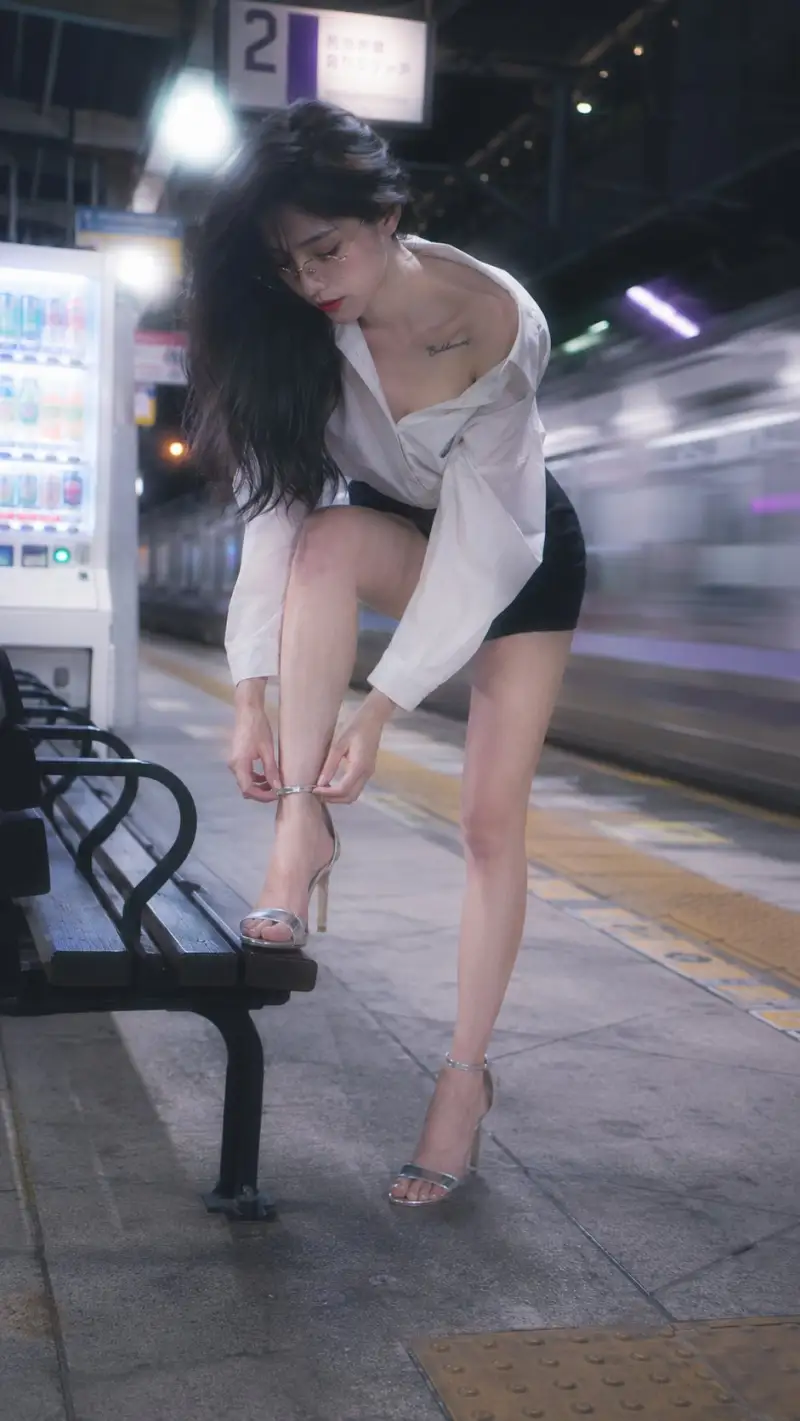 I love this vibe. Portrait by gpt image 2 ---prompt--- Photorealistic Japanese idol fashion port