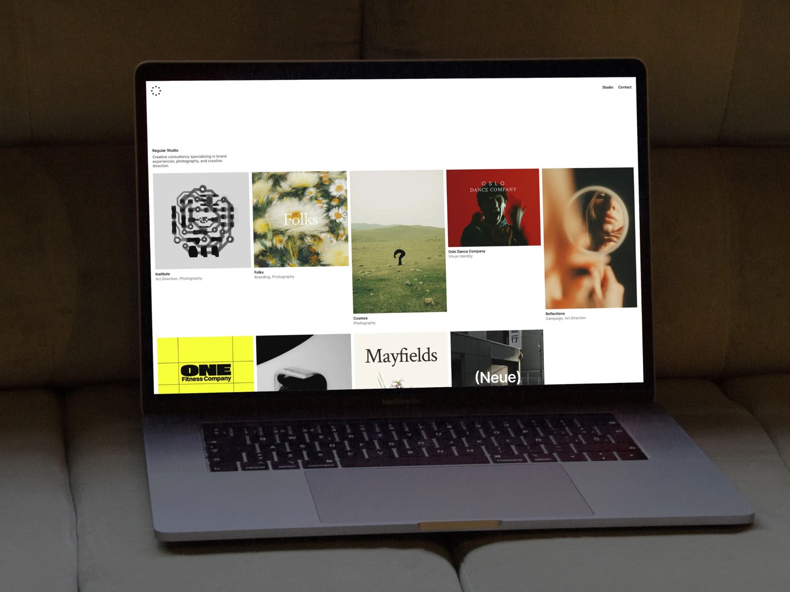 作品集网站设计灵感，作品集 Framer 网站模板详情图 1